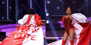 Sustantivo de género exclusivamente femenino, que lleva los artículos la o una en singular, y las o unas en plural. Bernadette Belle Ong On Her Stop Asian Hate Miss Universe Look Paper