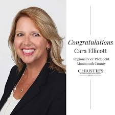 Lorraine Duvall's Instagram, Twitter & Facebook