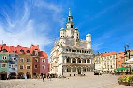Scenes were shot over the course of two nights. Private Walking City Tour In Poznan 2021