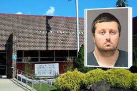 Jackson, NJ teacher charged with sexual contact with student