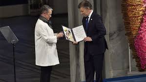 Juan manuel santos calderón (bogotá, 10 de agosto de 1951) es un político y economista colombiano ganador del premio nobel de la paz, que ejerció el cargo de presidente de la república de colombia desde el 7 de agosto de 2010 hasta el 7 de agosto de 2018. Juan Manuel Santos Recibio El Nobel De Paz Elolfato Com Noticias De Ibague Y Tolima