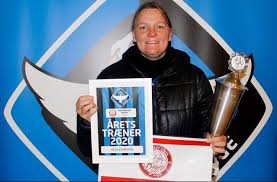 ˈkʰøː (j)ə) is a professional danish football club based primarily in the town of herfølge, and secondly in the town of køge, both in the køge municipality, part of 'region of zealand', in the eastern part of zealand, south of copenhagen. Har Du Taget Din Mor Med Til Traening