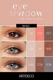 Moosgrün und warme goldfarben lassen braune iris heller und heller aussehen. Eyeshadow Augen Farbe Augenfarbe Blaue Augen Schminken