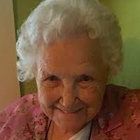 Lillie Dunlap's Instagram, Twitter & Facebook