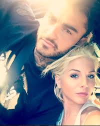 Les premières images de la villa dévoilées. Avis Les Marseillais Vs Le Reste Du Monde 2 Qui Est Votre Chouchou Actualite Tv Nouveautes Tele Com