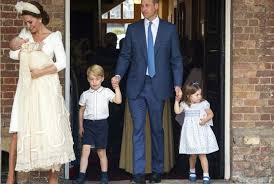 Makin renggang, william sebut pangeran harry berubah sejak tinggal di as. Haruskah Pangeran Harry Bungkukkan Badan Ke Si Kecil George Republika Online