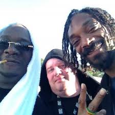 Noel Mc Hale (@NoelMcHale)