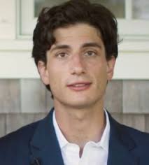 JFK's grandson breaks silence after Trump's executive order to release  classified assassination files... and it confirms what we suspected 😮😳  Check comments 👇