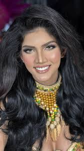 Danielle Arceo's Instagram, Twitter & Facebook