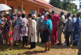 The apc's success at the polls may be a result of the cracks in the wall of the governing party (pdp). Lagos Lg Polls Apc Supporters Destroying Our Campaign Posters Pdp Chair