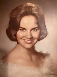 Karen Fortuna's Instagram, Twitter & Facebook