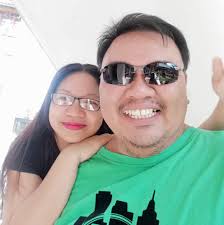 Matapos ang matinding hagupit ng Bagyong Emong, iniulat ng La Union  Electric Company (LUECO) ang malawakang pagkawala ng kuryente sa iba't  ibang bahagi ng probinsya. Ayon sa kanilang public service advisory,  malaking