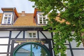 Obergeschoss und besteht aus zwei zimmern, einer kuche, einem tageslichtbad und einer kleinen abstellkammer. 10 M2 40 M2 Wohnungen Mieten In Lippstadt