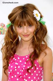 This is a super natural hairstyle for someone with curly hair. Wedding Hairstyles Cute Hairstyles For Teenage Girls Going To A Wedding