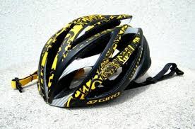 Construção do capacete giro synthe mips. Lance Armstrong I Ciclisti