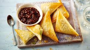 Easy Samosas Recipe Recipe Easy Samosa Recipes Samosa Recipe Bbc Food