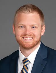 Požádala zároveň soud o povolení reorganizace. Cody D Blazek Dpm Wake Forest Baptist Health