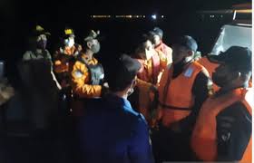 Pesawat sriwijaya air rute ya saya dapat informasi dari kelurahan dari nelayan bubu ada orang yang minta tolong, ada ledakan api di sekitar pulau laki, lanjutnya. C Fpbqsr6k0v2m