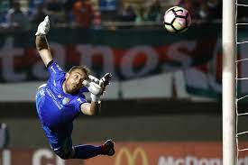 Desde el primer partido, el portero mostró gran calidad bajo los tres palos, transformado en una prenda de garantía para el equipo y. Sebastian Perez Es El Nuevo Arquero De Iquique La Tercera