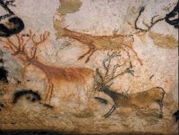 Lascaux Is A Complex Of Caves In Southwestern France Famous For Its Paleolithic Cave Paintings Lascaux Cave Paintings Cave Paintings Lascaux Cave