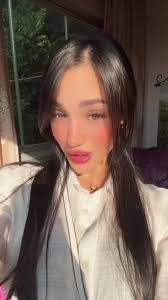 Ashley Lambdin's Instagram, Twitter & Facebook