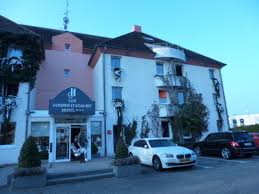 Sur la route des vins à obernai, l'hôtel *** les jardins d'adalric est situé dans un cadre agréable et verdoyant avec parc et piscine. 20151212 214232 Large Jpg Picture Of Hotel Les Jardins D Adalric Obernai Tripadvisor