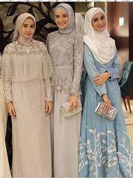 Tertarik dengan baju muslim buat kondangan sesuai ukuran 207x230 gambar diatas dengan tema model baju muslim.silahkan download gambar dengan hd resolution dengan memilih download button dibawah ini. Baju Pesta Muslim Pakaian Wanita Gaun Model Pakaian Hijab