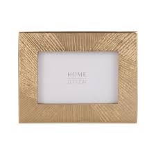 Décorez votre intérieur de différents styles et inspirations avec un large choix d'objets de décoration et de rangements sélectionnés par maisons du monde. Cornice Fotografica Dorata Con Motivi A Righe 15x10 Cm Issa Maisons Du Monde