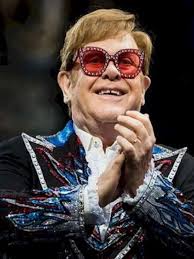 Elton John lançará álbum inédito em 2024, revela letrista