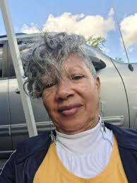 Instagram मा Mavis Lee CEO Famine Vision