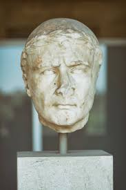 Une Statue Du Joueur De Football Cristiano Ronaldo Du Portugal À L'aéroport  De Funchal Dans La Ville Funchal De L'île De Madère Au Portugal. Portugal,  Madère, Avril 2018 Banque D'Images et Photos