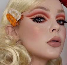 60s Makeup Is Trending On Instagram Here Is How To Wear It The Modern Way Hippie Makeup 60s Makeup Girly Makeup