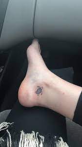 Pin By Larissa Rodriguez On Ink Turtle Tattoo Designs Ankle Tattoos For Women Cute Little Tattoos