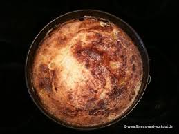 Mischt alle trockenen zutaten nach und nach unten. Fertiger Eiweiss Kuchen
