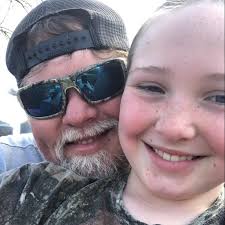 Embroidering structural hats with broken needles