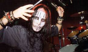 A morte foi confirmada pela família do músico que . Joey Jordison Drummerworld