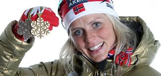 Sul podio altre due norvegesi, la giovanissima helene fossesholm e heidi weng. Langlauf Wm Therese Johaug Holt Letzte Goldmedaille Bei Den Damen Xc Ski De Langlauf
