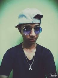 Shiva Sarraf's Instagram, Twitter & Facebook