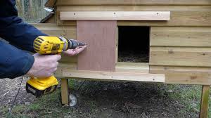My diy automatic chicken door. Hentronix Automatic Chicken Door Opener Fitting To A Horizontally Sliding Door Youtube