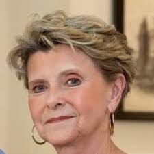 Lisa Dufour's Instagram, Twitter & Facebook