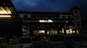 Aneka jenis makanan laut, bikin ramai rambang mata. Bukit Mata Seafood Restaurant Picture Of Bukit Mata Seafood Restaurant Kuching Tripadvisor