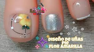 Tener las uñas en perfecto estado no es solo indicativo de que tienes unas manos preciosas y que puedes pintar con tu esmalte favorito, sino también dice mucho de tu estado de salud y de cómo te cuidas. Diseno De Unas Pies Muy Facil Unas De Los Pies Decoradas Diseno Sencillo Y Elegante Para Unas Youtube