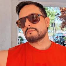 I want a car. Chicks dig the car..