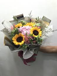 ah64 rm 300 special price sunflower hydrangea bouquet 洋绣球花束 太阳花束 生日花束 混搭花束 毕业花束 永远幸福 手花 盒子花 波波球 floristshop ramos de