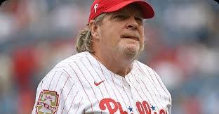 Kelly Tuley's Instagram, Twitter & Facebook