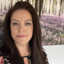 Catherine Archbold's Instagram, Twitter & Facebook