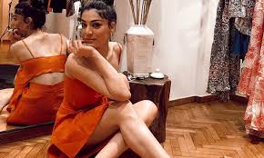 Που στόλισαν με τη δύο ετών κόρη τους. Hot Mama H Hbh Adamoy H Mhtrothta Ths Paei Poly Pics Mothersblog Gr