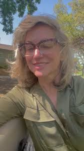 Alison Leigh's Instagram, Twitter & Facebook