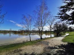 Return to the country from where they entered estonia if the reason for travelling is inevitable duties, studies or family occasion. Lac Du Val De Saune Sainte Foy D Aigrefeuille Lac Et Plan D Eau