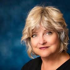 The Boulder City, NV Chamber of Commerce held their annual awards and  installation last night. Chilly Jilly'z & The Patio received our #1  Restaurant in Boulder City Award & Summer @summerrr.coylee #1